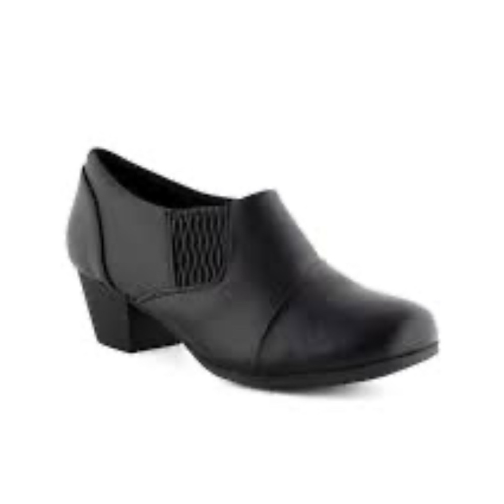Black Rivet Black Women's Mules